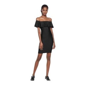 𝅺VICTORIA Sport Off the Shoulder Ruffle Dress